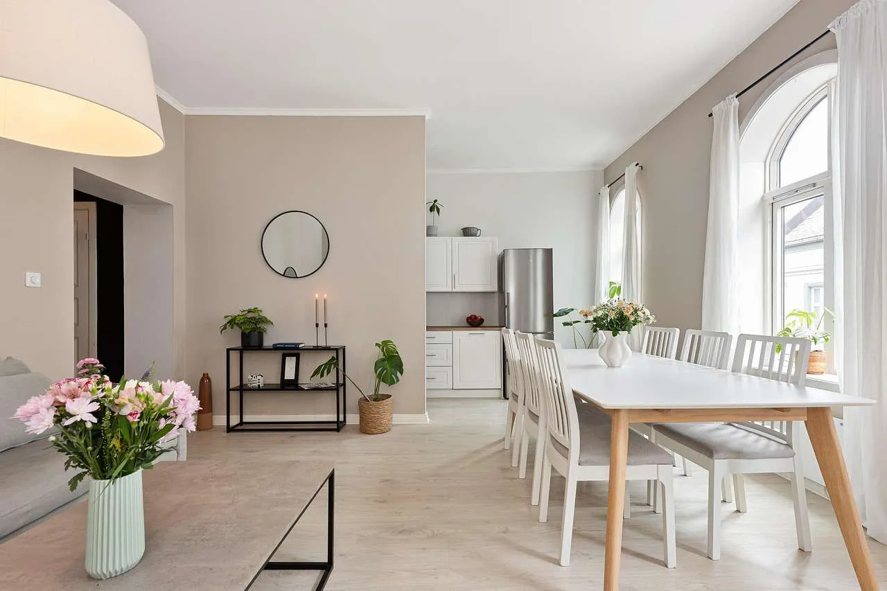 Home Window Tinting: Comfort and Savings